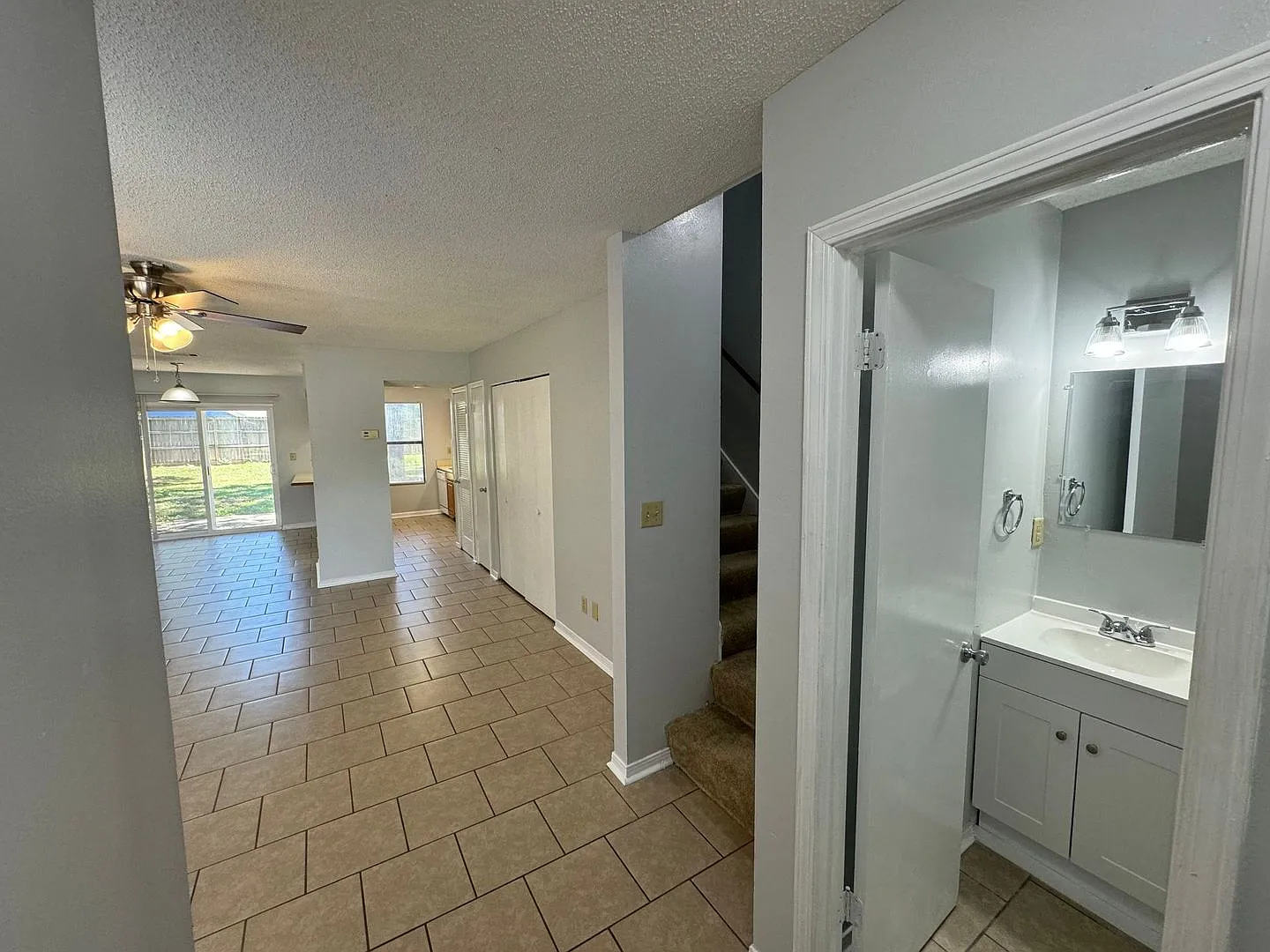 Gulf Breeze - Villa Woods - 2 bedroom, 1.5 bathroom — Photo 2