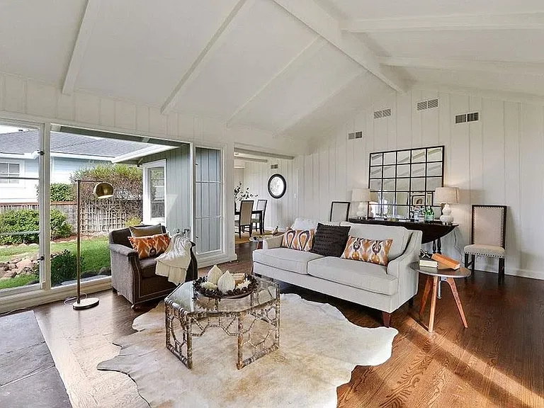 61 Dudley Ct — Photo 6