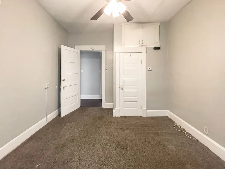Preleasing For August! Close To Campus — Photo 15