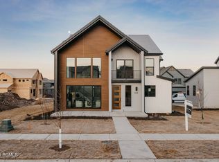 945 S Cloverfield Ct, Heber City, UT 84032