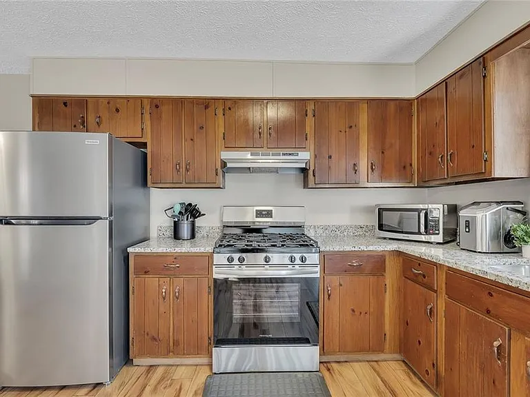 303 Nottingham Dr — Photo 11
