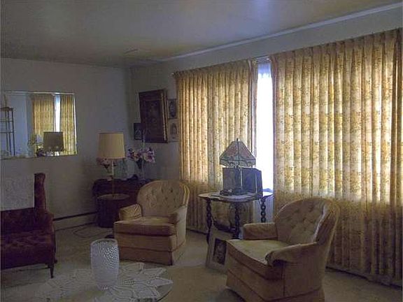 5th image of 516 Walnut St