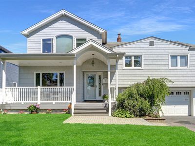 10 Amherst Road, Hicksville, NY, 11801