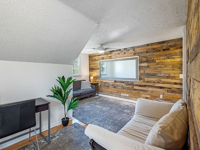1022 Granada Ave #B — Photo 10