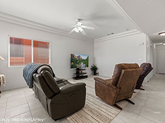 5th image of 305 Haley Way Unit B