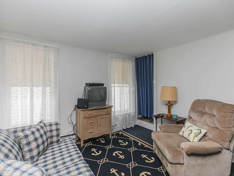35 1/2 Olin St #B — Photo 3