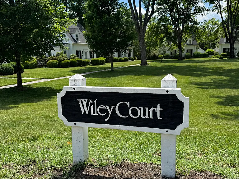 2 Wiley Ct — Photo 2