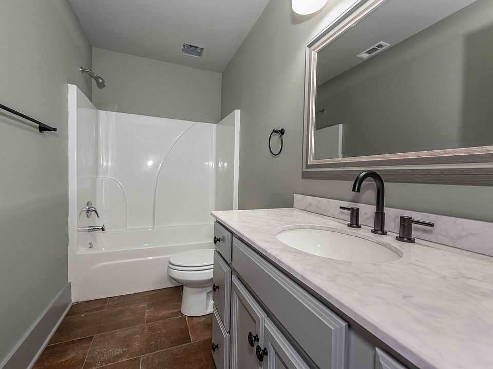 1st image of 204 Adamson Sq #21