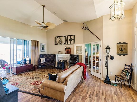 4th image of 17161 Anthem Ln