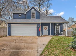 1909 E 25th Ter, Lawrence, KS 66046