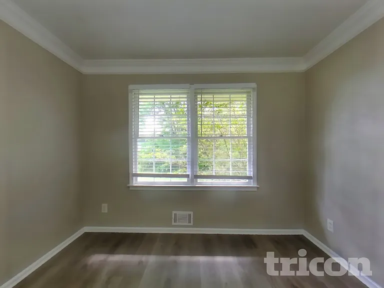 2339 Country Club Dr SE — Photo 5