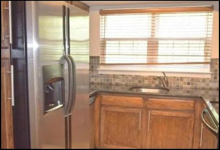 12133 Chaucer Ln — Photo 3