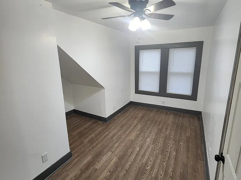 18 Jeanette St — Photo 11