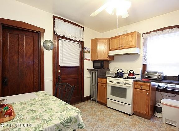 5th image of 3806 W School St