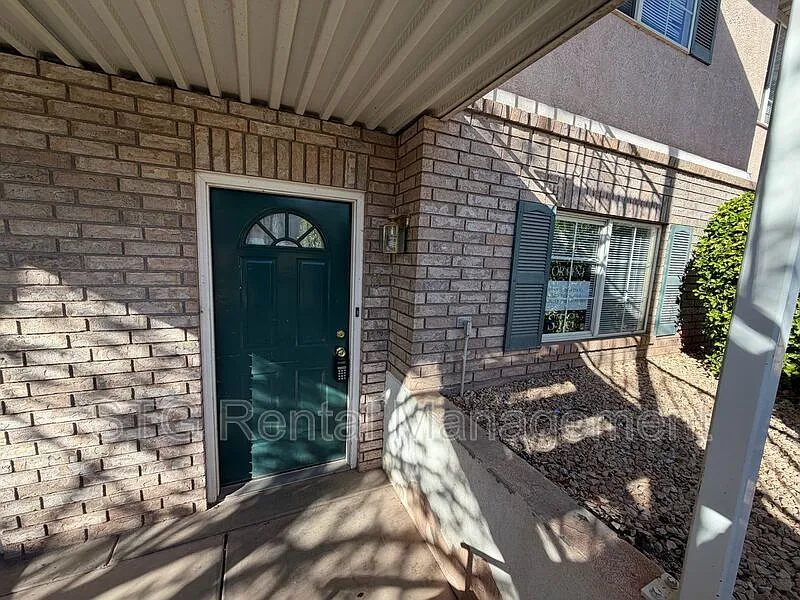 3 bed, 1.5 bath, 1100 sqft, $1,395 — Photo 2
