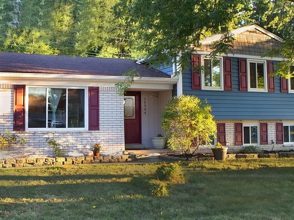 14544 Debbie Dr, Sterling Heights, MI 48313