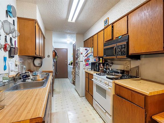 2nd image of 12003 N Commonwealth Way