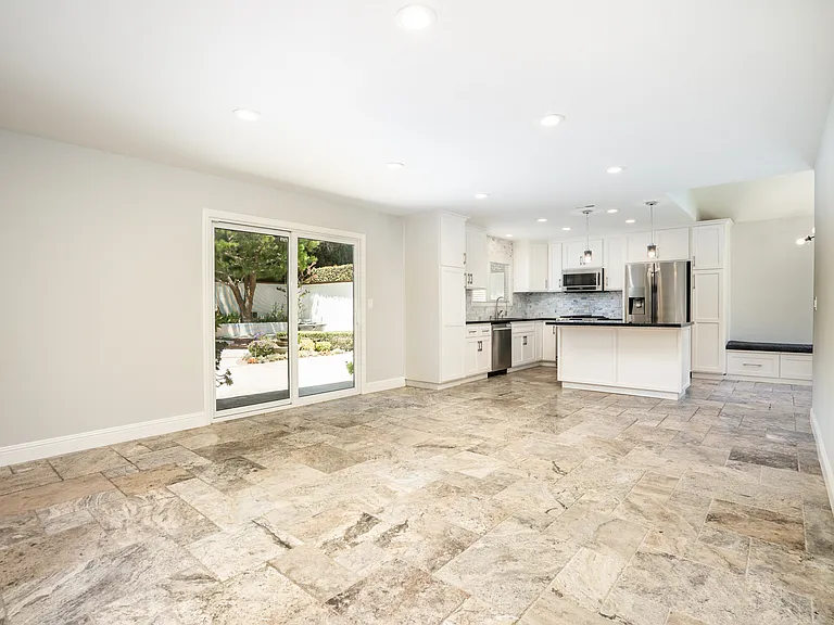 7201 Slater Ave — Photo 15