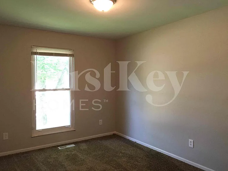 5 Les Cherbourg Ct — Photo 17