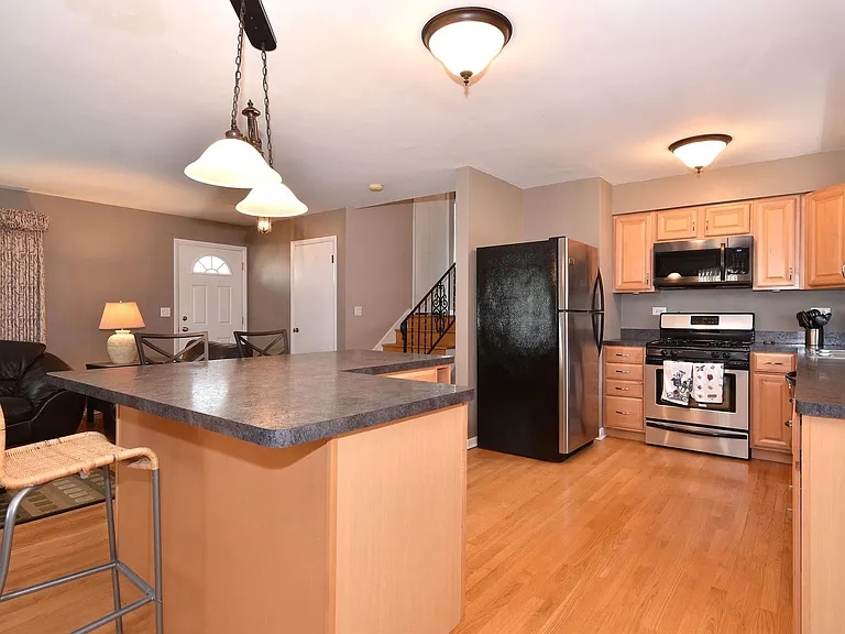 861 S Hawthorne Ave — Photo 17