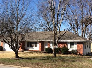 1335 E Greenwood St, Springfield, MO 65804