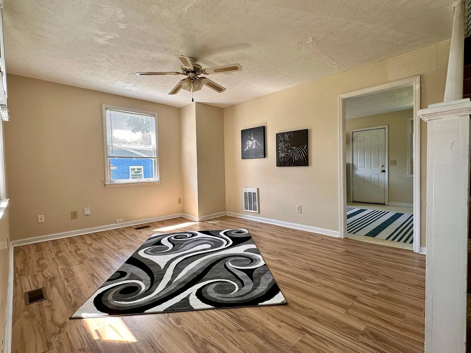 917 Thomas Ave — Photo 3