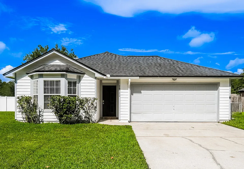 1811 Sheraton Lakes Cir