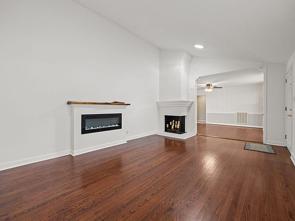 5th image of 3948 Bristol Rd