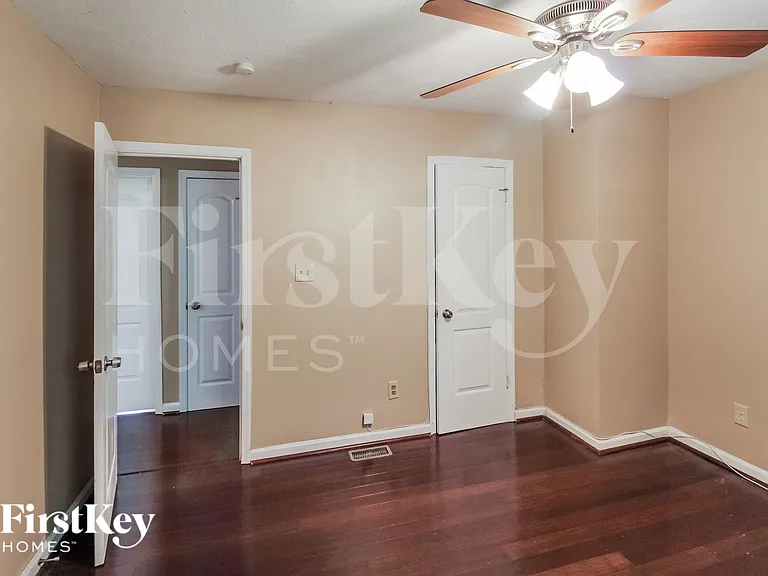 4401 Raven Valley Ct — Photo 8