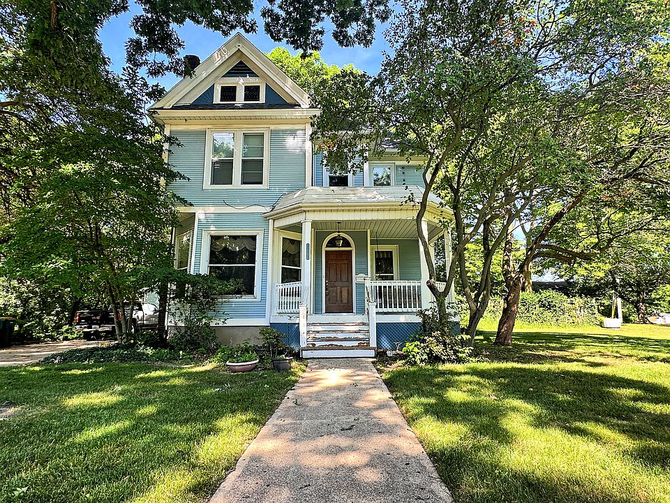 1st image of 622 Little St