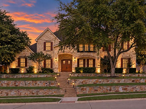 4th image of 1006 Navarro Dr