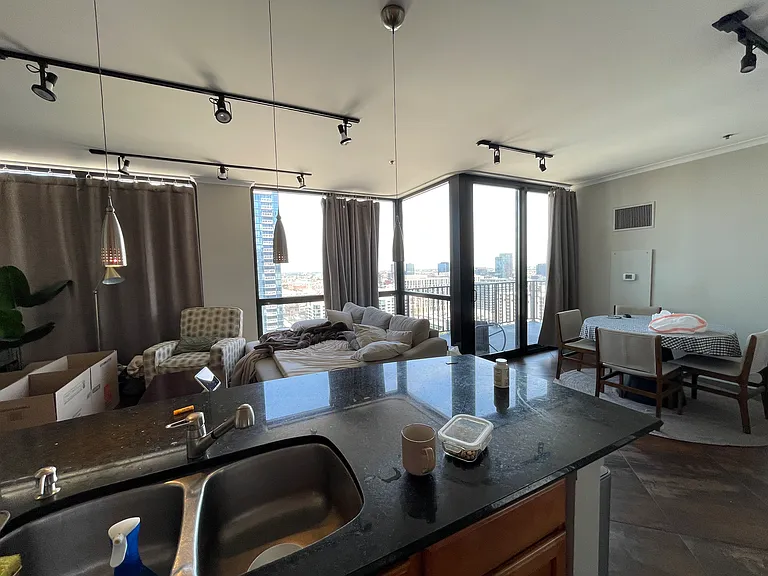 210 S Desplaines St #2211 — Photo 28