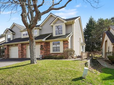 732 Whisperwood Trl, Fenton, MI, 48430