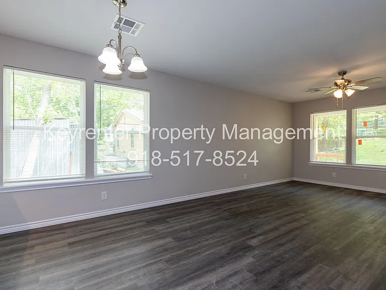 808 N Franklin Ave — Photo 16