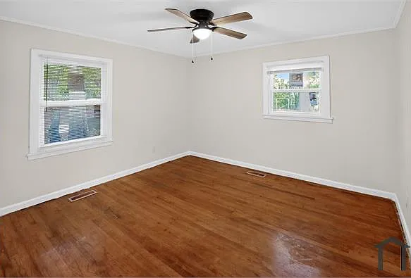 1929 W Oakland Ave — Photo 18