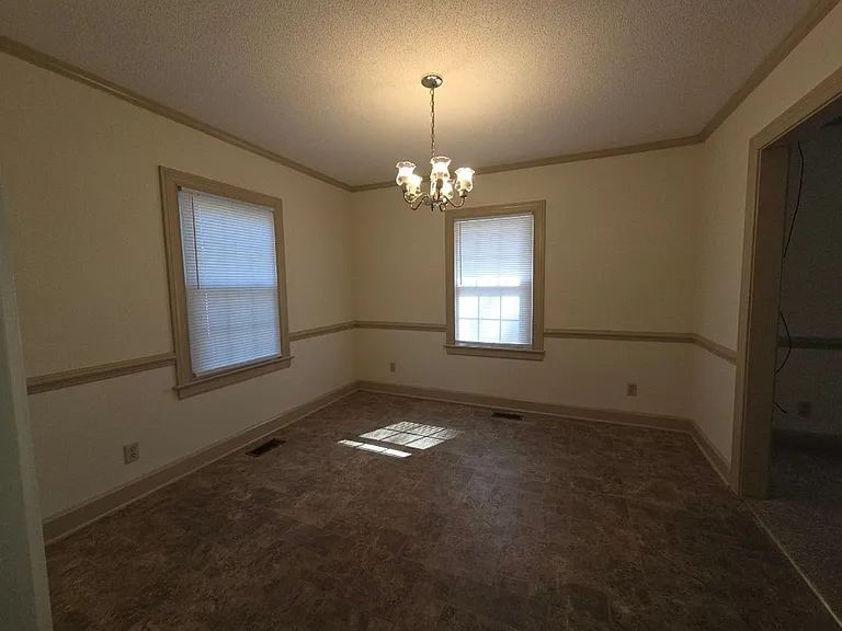 311 Moyton Ave — Photo 6