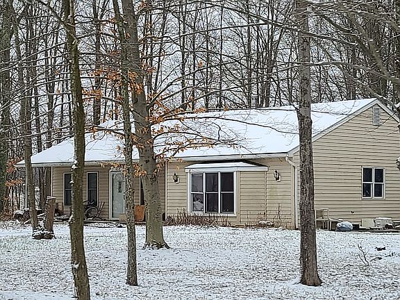 3rd image of 4010 Larch Pl