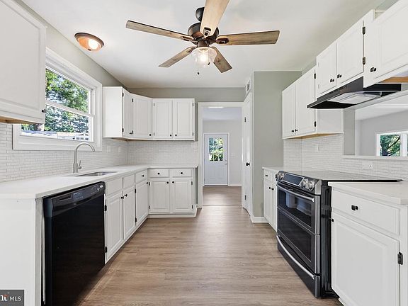 3rd image of 8215 Virginia Ln