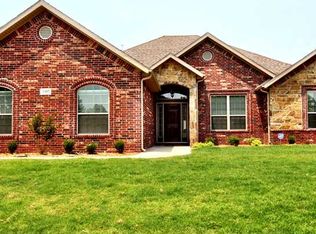 1405 Magnolia St, Rogers, AR 72758