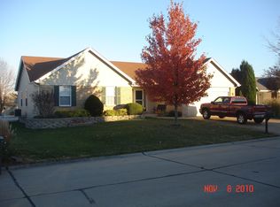 196 Black Lantern Ct, Saint Peters, MO 63376