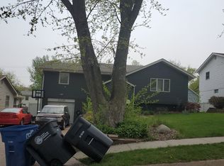 3321 S 89th St, Omaha, NE 68124