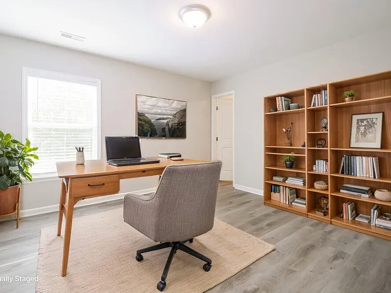 1308 Hosmer Ct — Photo 15