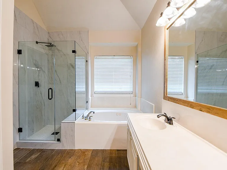 241 Blue Hill Dr — Photo 20