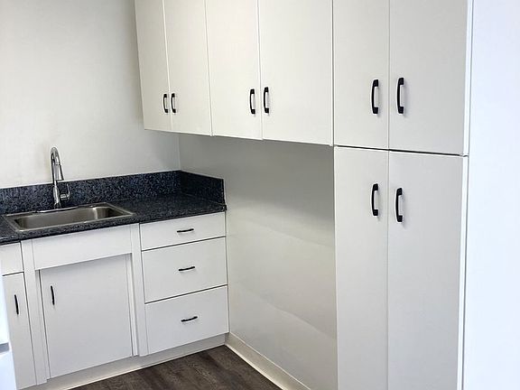 4th image of 305 E California Blvd APT 19