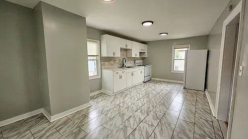 32 Redfield St Photo 1
