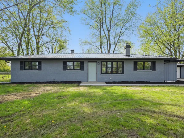 4450 Bridgefield Dr W, Plainfield, IN 46168