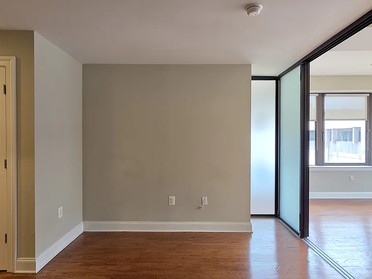125 N 4th St #401 — Photo 17