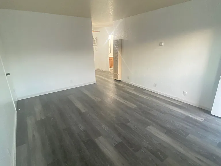 221 E Edison St #8 — Photo 15