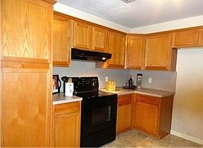 3rd image of 100 Denise Dr