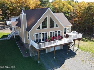 20 Joshuas Path, Round Top, NY 12473